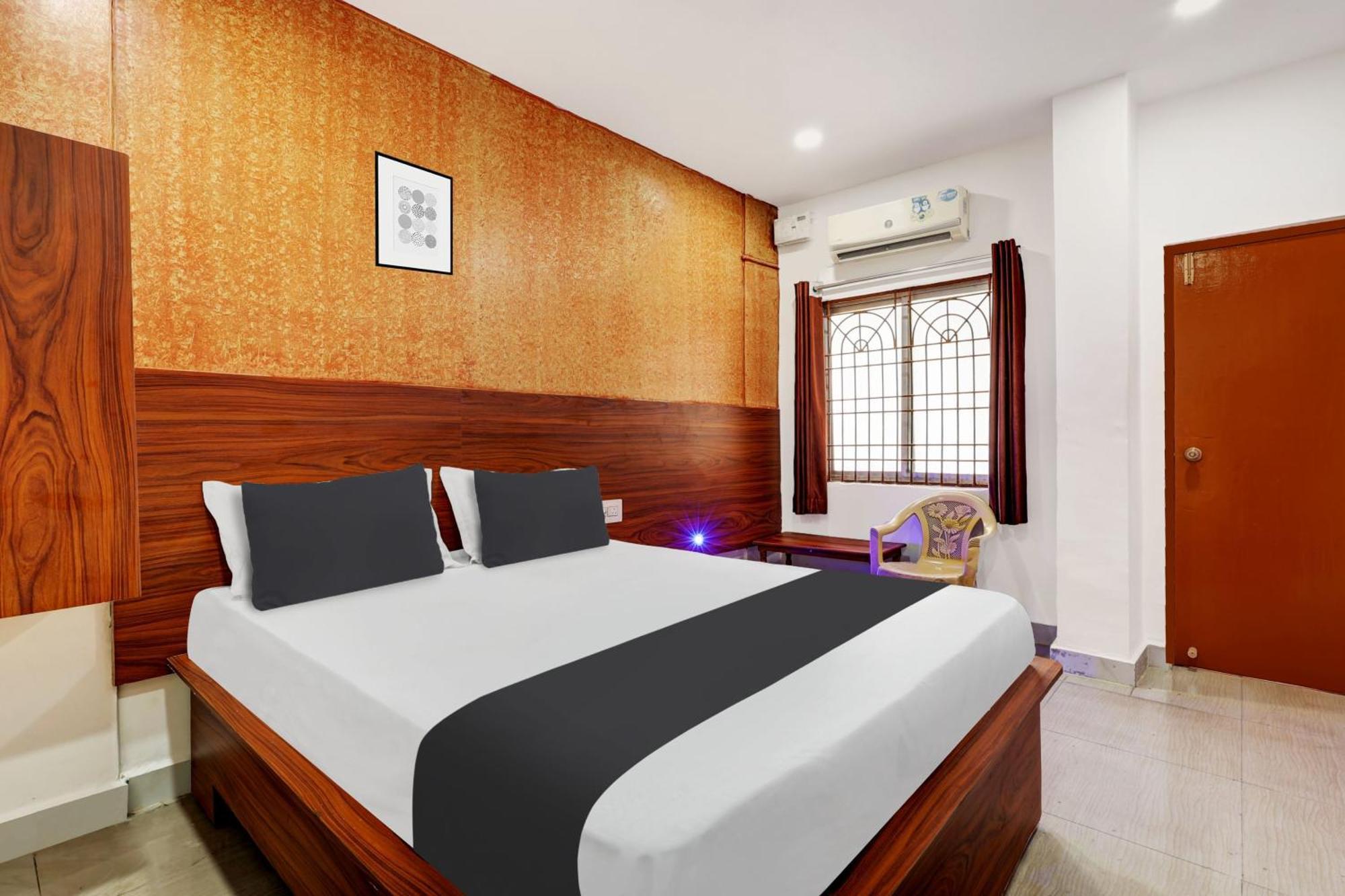 Hotel O Gangothri Lodge Visakhapatnam Exterior photo